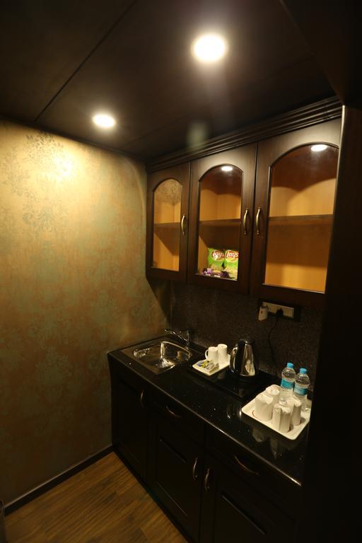 Hotel Atithi Guwahati Zewnętrze zdjęcie