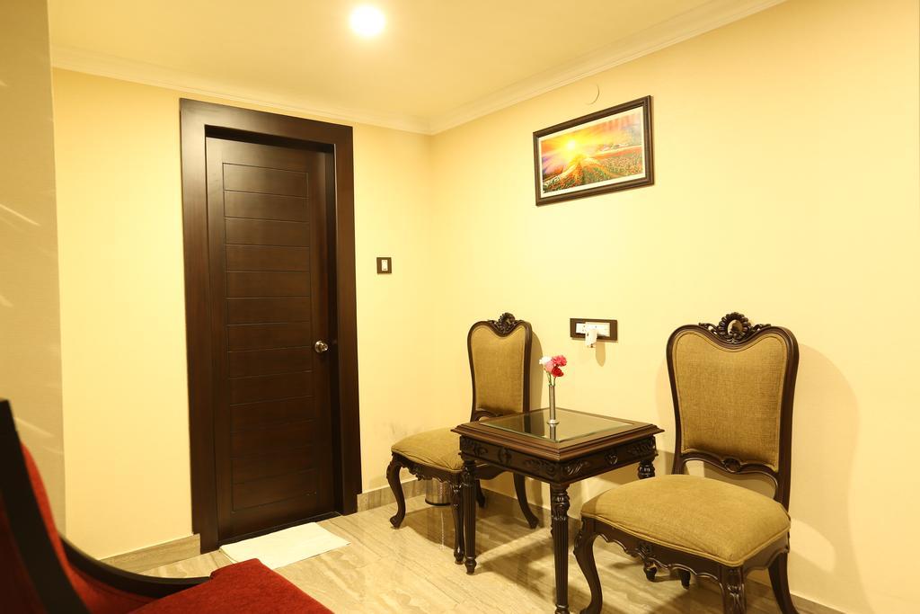 Hotel Atithi Guwahati Zewnętrze zdjęcie