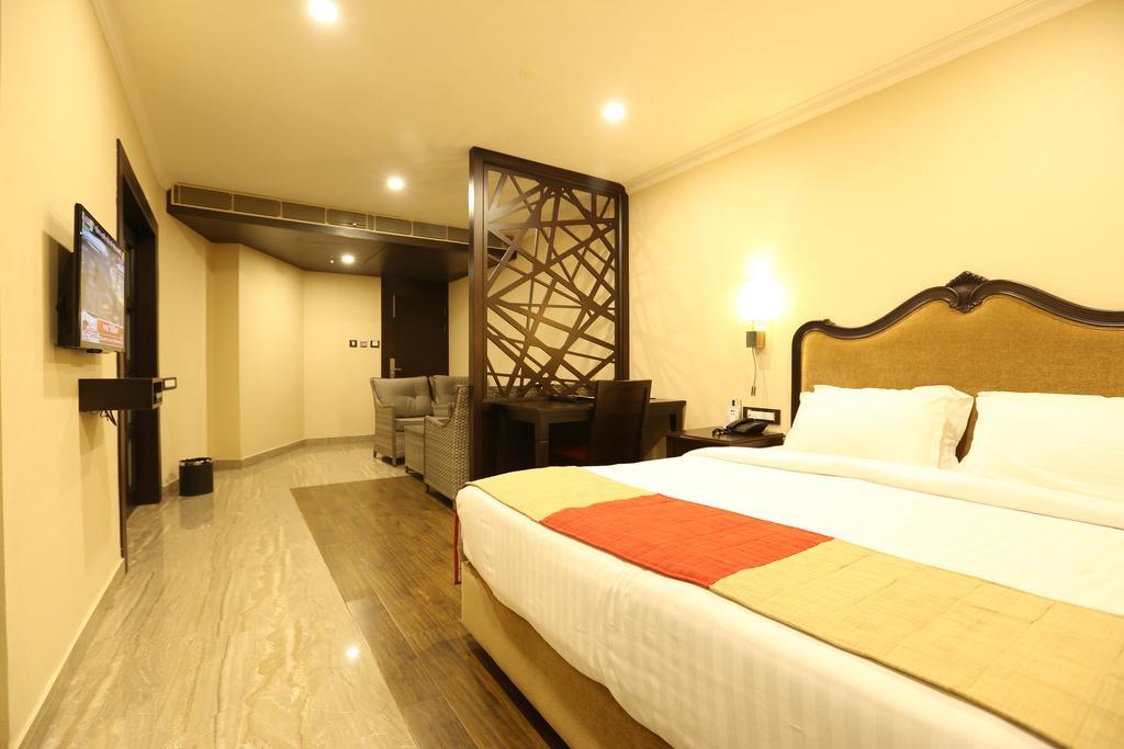 Hotel Atithi Guwahati Zewnętrze zdjęcie