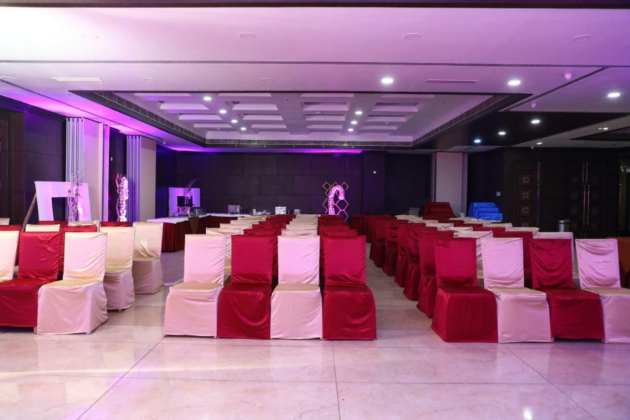 Hotel Atithi Guwahati Zewnętrze zdjęcie