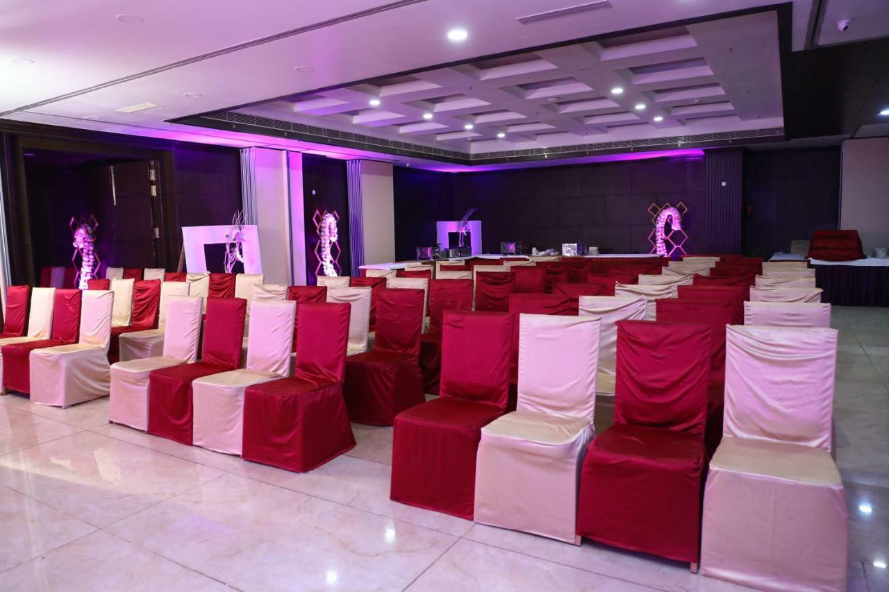Hotel Atithi Guwahati Zewnętrze zdjęcie